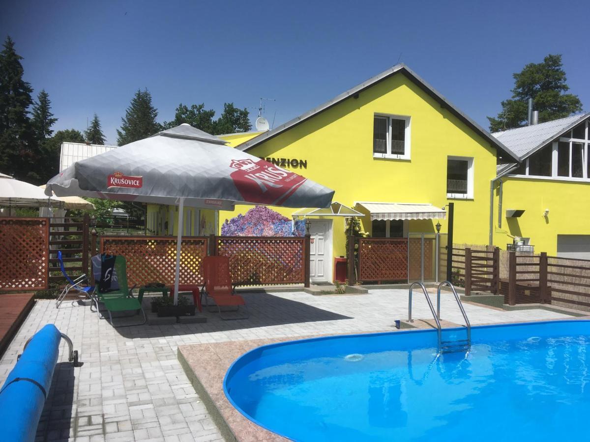 Penzion Krasny Dvur Екстериор снимка